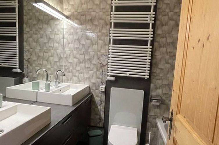 Appartement Mugliner 117A, (Ftan).