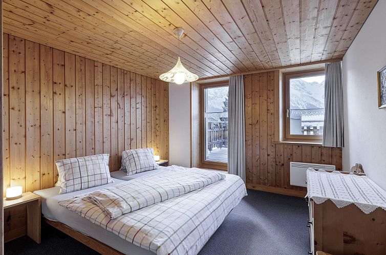 Appartement Plazzöl 111B, (Ftan).
