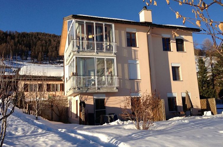 Appartement Iten, (Ftan).