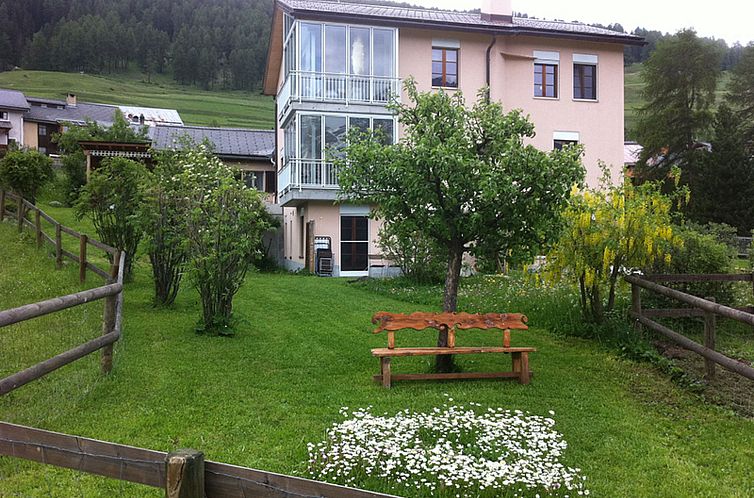 Appartement Iten, (Ftan).