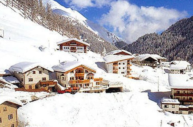 Appartement Chasa Valetta, (Samnaun-Laret).