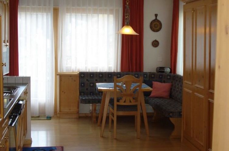 Appartement Chasa Valetta, (Samnaun-Laret).