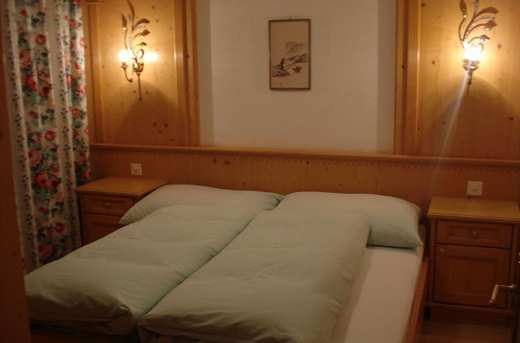 Appartement Chasa Valetta, (Samnaun-Laret).