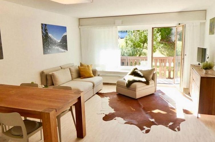 Guest house 1823935 - Apartment Under Gräub / Grisons - Appartement Chesa Auricula