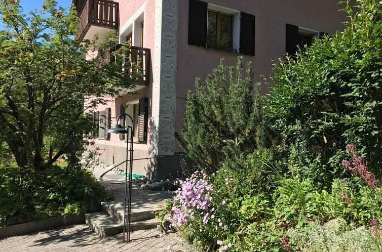 Guest house 1823940 - Apartment Under Gräub / Grisons - Appartement Chesa Trais Fluors