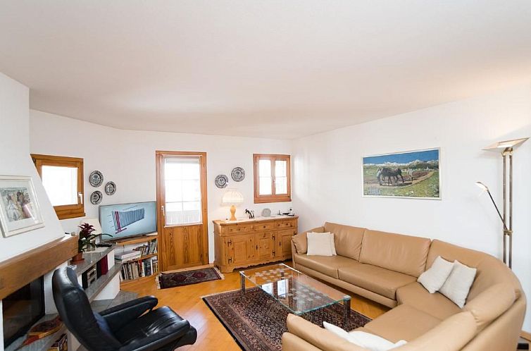 Appartement Chesa Aquileja Trüb