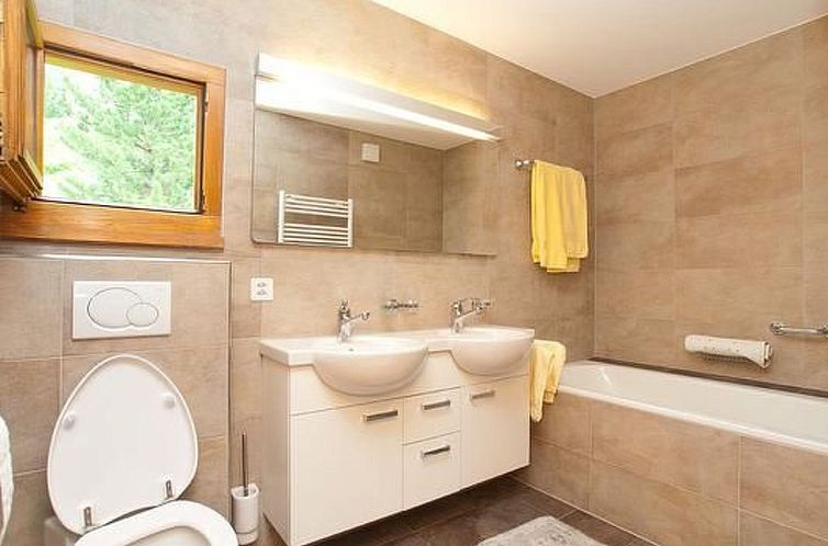 Appartement Chesa Aquileja Trüb