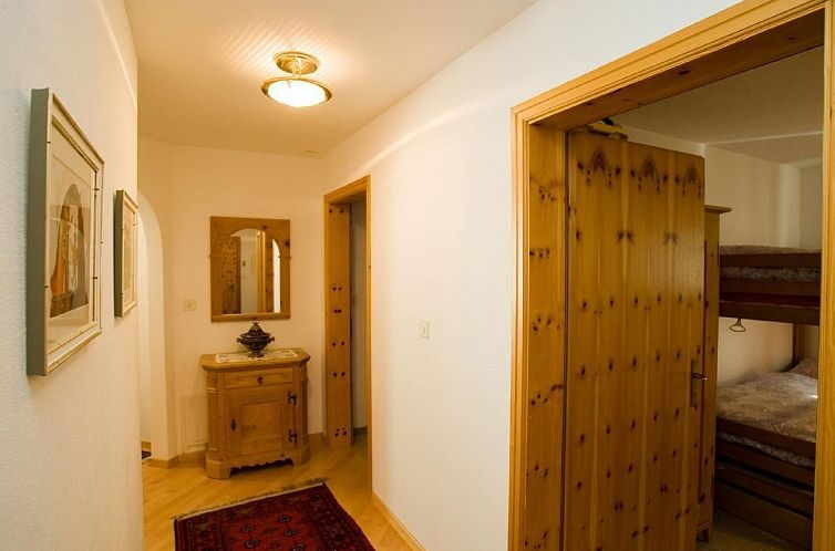 Appartement Chesa Aquileja Trüb