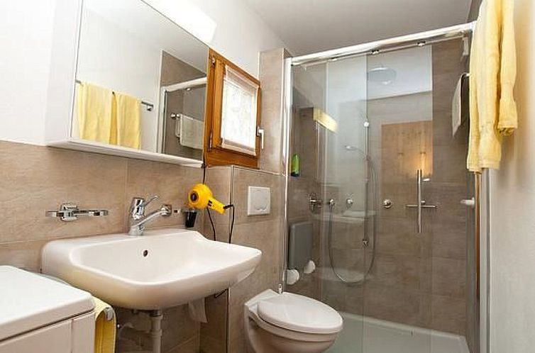 Appartement Chesa Aquileja Trüb