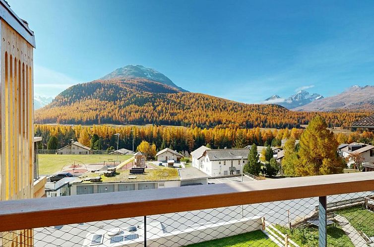 Appartement Apartment Julier Nouva - Ferienwohnung mit Bergb