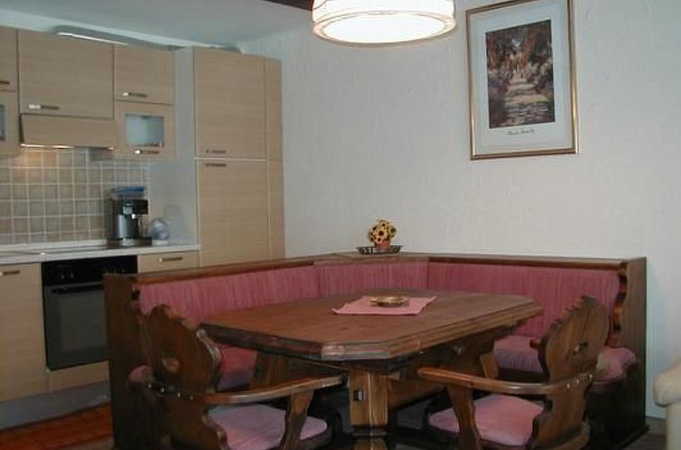 Appartement Chavallera Wohnheim Surlej 9