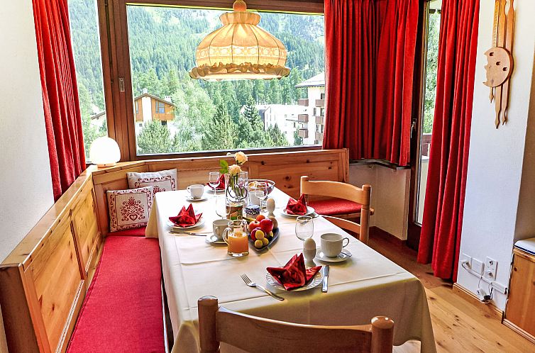 Guest house 1824443 - Apartment Under Gräub / Grisons - Appartement Chesa Arlas D2