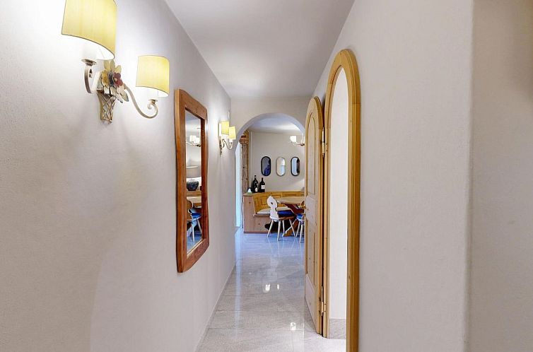 Appartement Apartment Üerts - Hochwertige Wohnung mit Balko