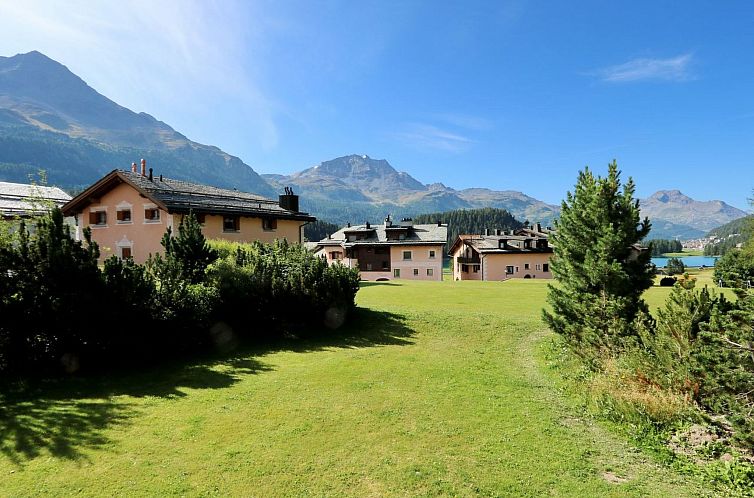 Appartement Apartment Üerts - Hochwertige Wohnung mit Balko