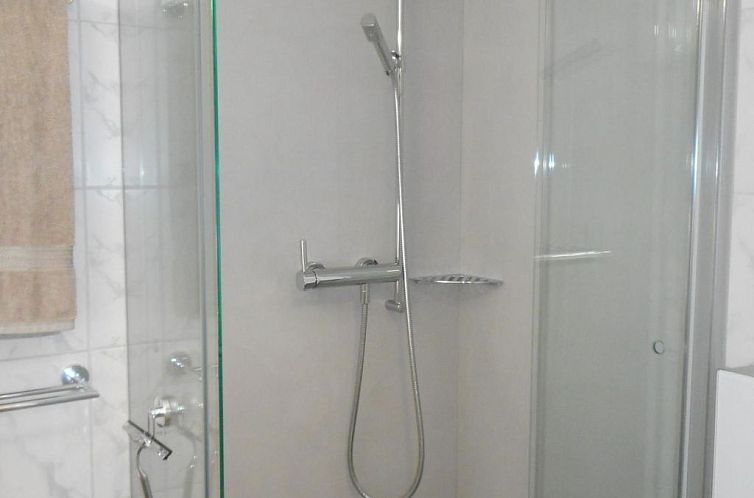 Appartement Pignia 2 / Greulich, (Laax Dorf). 3 Zimmerwohnun