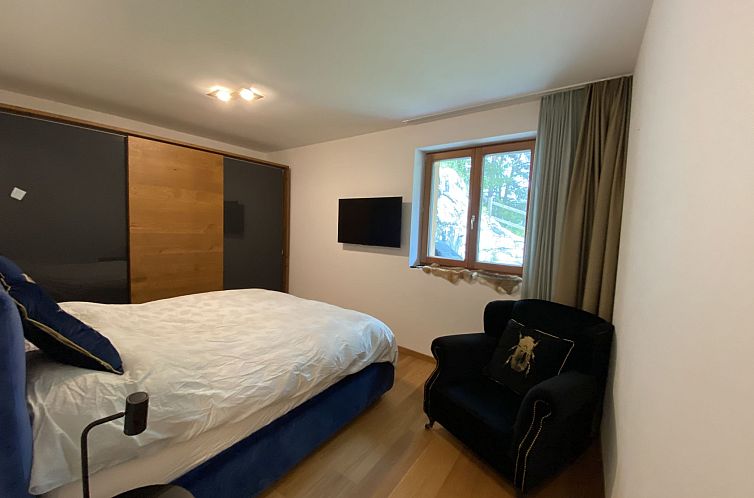 Appartement Alp Resort Ski In/Ski Out, (Laax Murschetg). 4.5