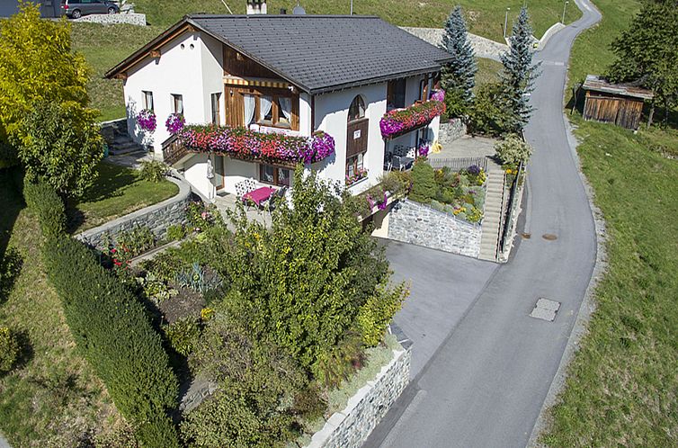 Guest house 1824904 - Apartment Under Gräub / Grisons - Appartement Chasa Plajet 8B, (Ramosch).