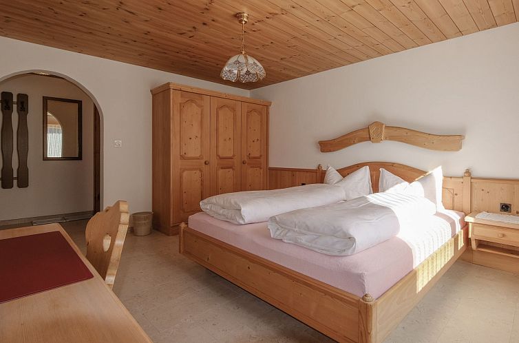 Appartement Chasa Plajet 8B, (Ramosch).