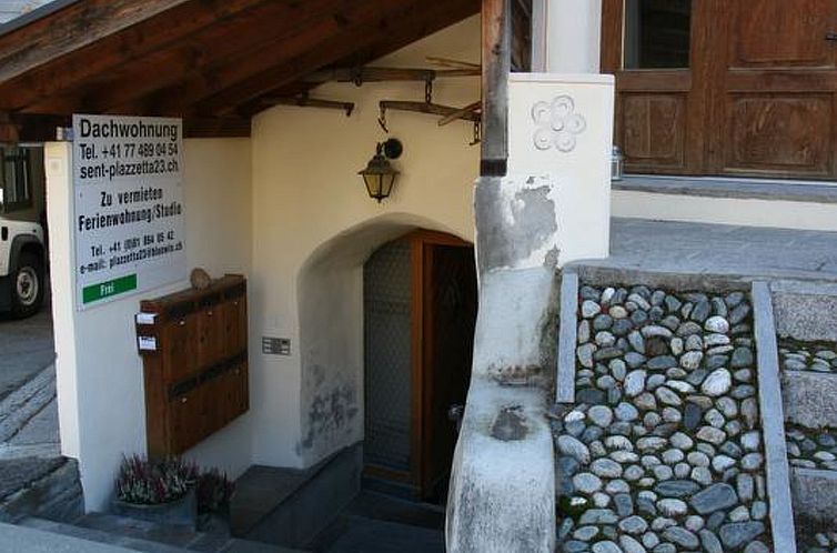 Appartement Dachwohnung Plazzetta 23, (Sent).