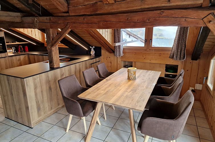 Appartement Dachwohnung Plazzetta 23, (Sent).