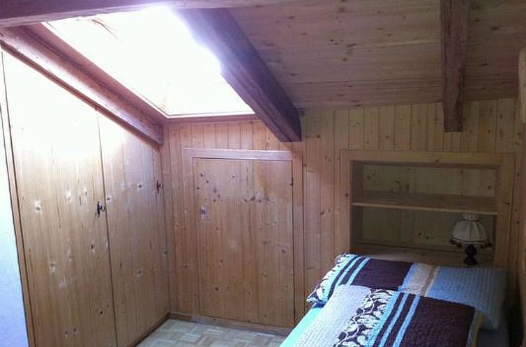 Appartement Dachwohnung Plazzetta 23, (Sent).
