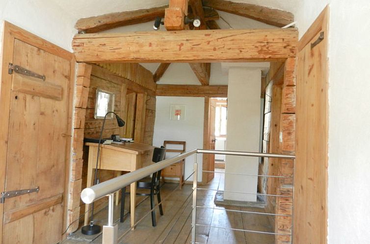 Vakantiehuis Altes Pfarrhaus, Surcasti, (Surcasti).