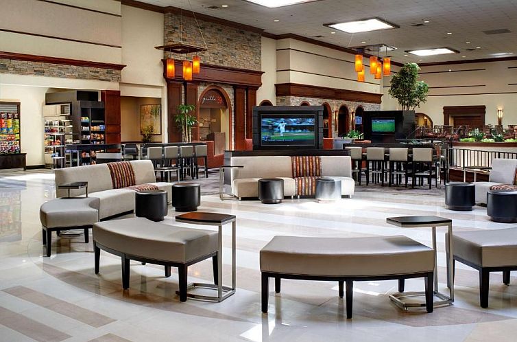 DoubleTree by Hilton Dearborn