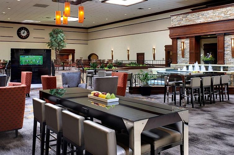 DoubleTree by Hilton Dearborn