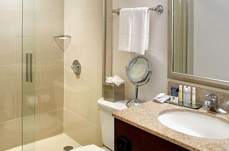 DoubleTree by Hilton Dearborn