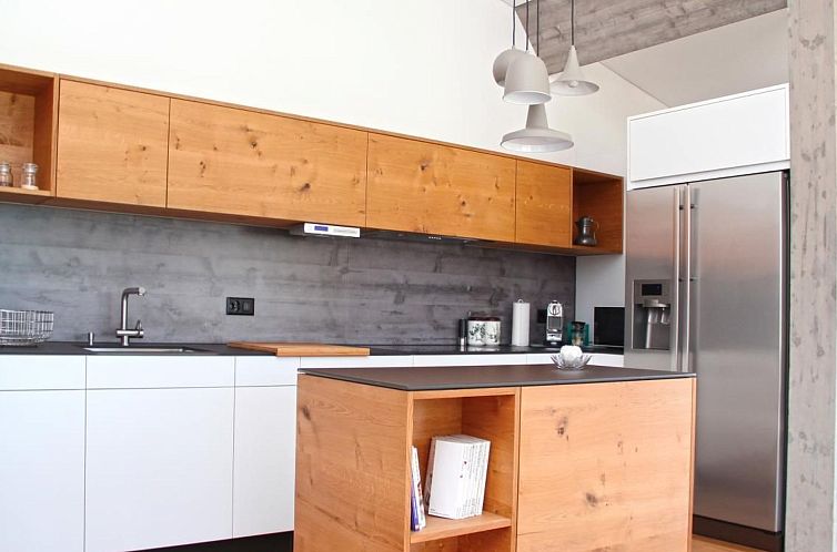 Appartement moderne, komfortable Dachwohnung mit Bergsicht