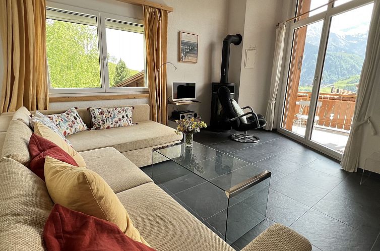 Appartement moderne, komfortable Dachwohnung mit Bergsicht