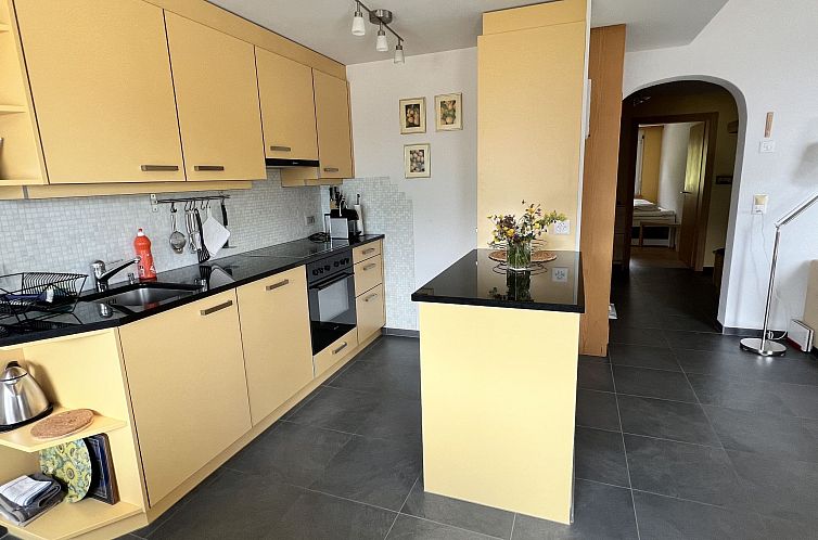 Appartement moderne, komfortable Dachwohnung mit Bergsicht