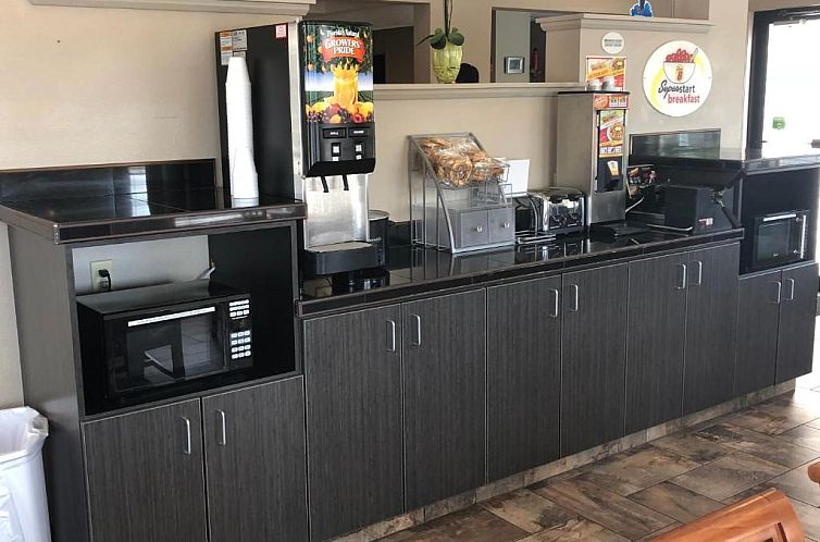 Super 8 by Wyndham Pocatello