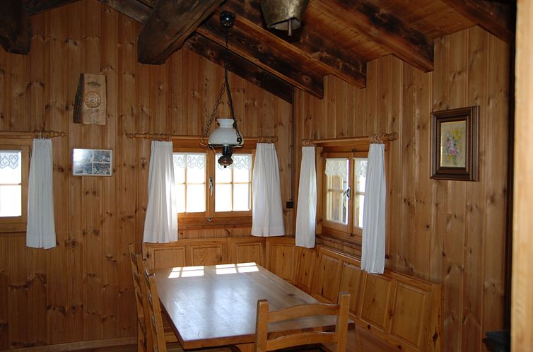 Appartement Maiensäss Casaritsch, (Urmein).