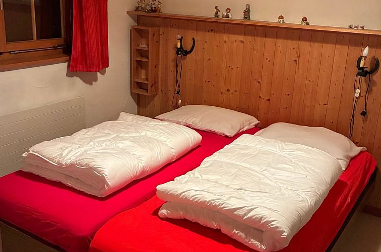 Appartement Caziela 49, (Oberurmein),