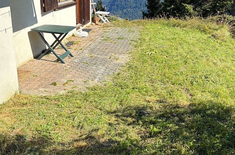 Appartement Caziela 49, (Oberurmein),