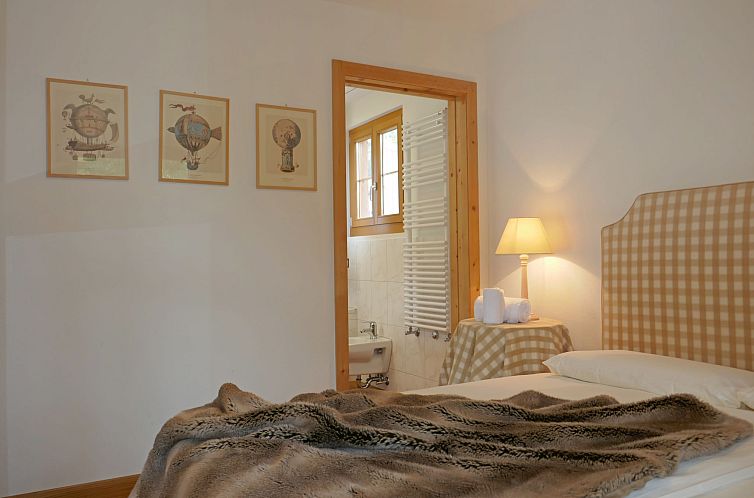 Appartement Chesa San Bastiaun B4