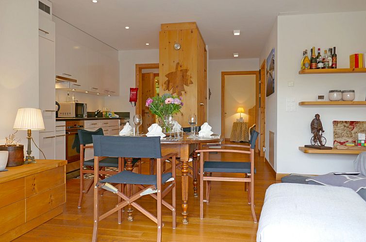 Appartement Chesa San Bastiaun B4