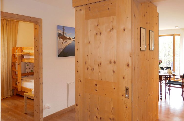 Appartement Chesa San Bastiaun B4