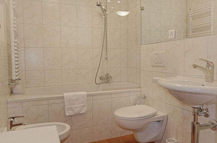 Appartement Chesa San Bastiaun B5