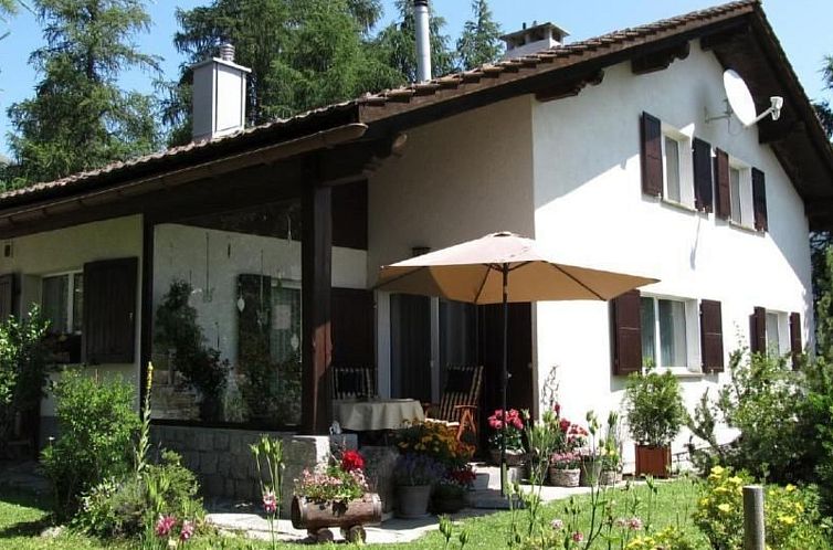 Guest house 1826726 - Apartment Under Gräub / Grisons - Appartement Chesa Crusch