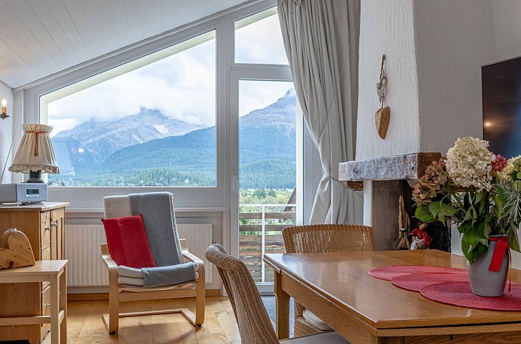 Guest house 1826728 - Apartment Under Gräub / Grisons - Appartement Bellavista Ap Henkel