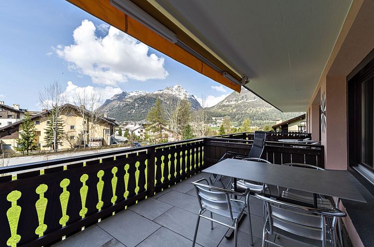 Appartement Wohnung "Chesa Guardaval 10"