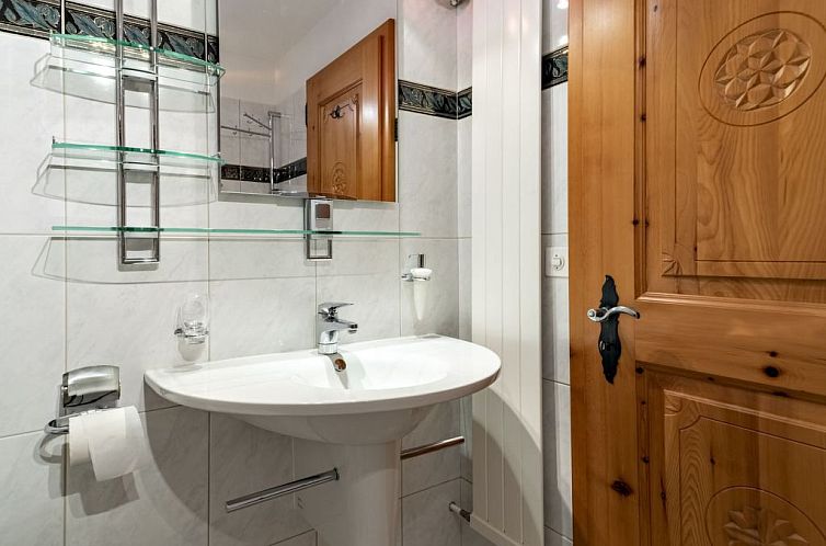 Appartement Wohnung "Chesa Guardaval 10"