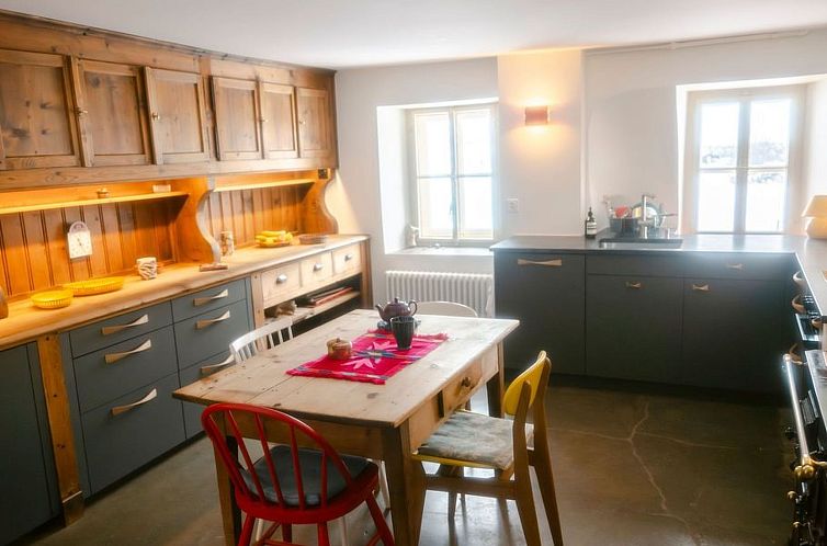 Vakantiehuis Historisches Haus im Fextal - Sils