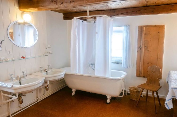 Vakantiehuis Historisches Haus im Fextal - Sils