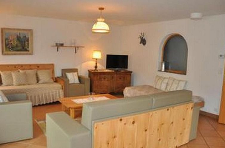 Appartement Chesa Sunasain V8