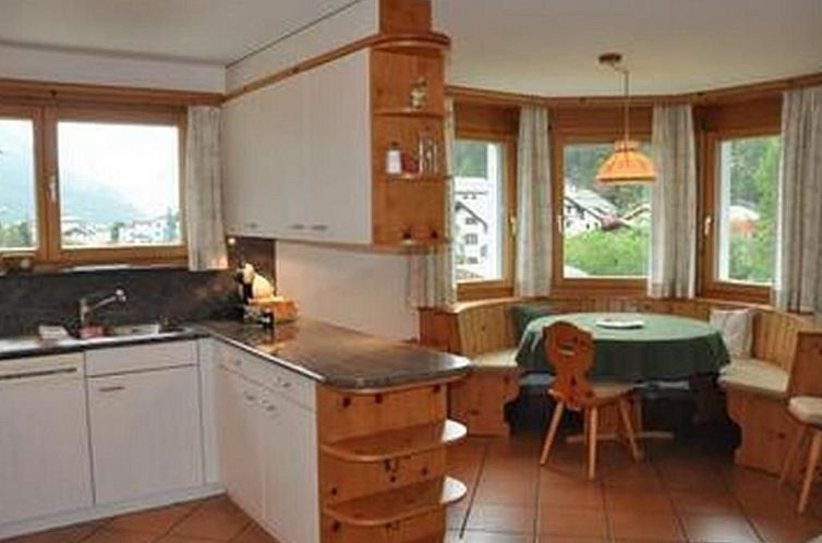 Appartement Chesa Sunasain V8