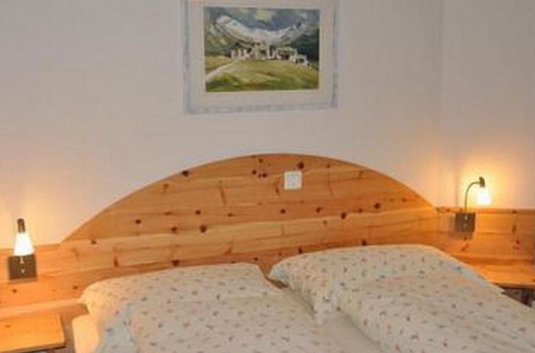 Appartement Chesa Sunasain V8