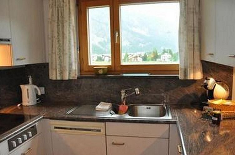 Appartement Chesa Sunasain V8